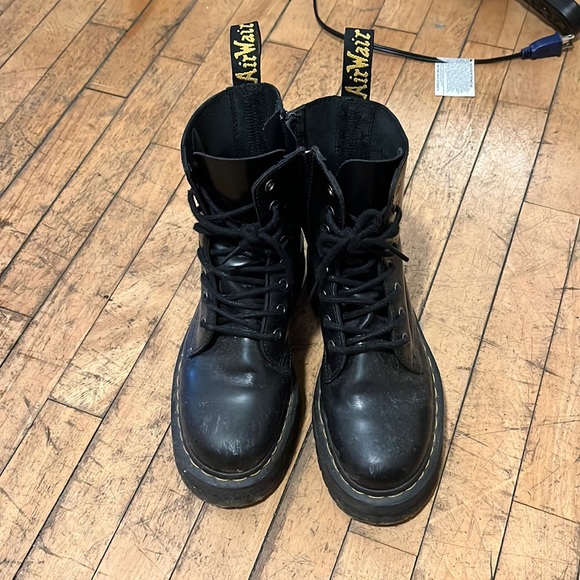 Platform docs in great condition - Picture 1 of 2